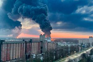 Un catastrófico incendio en un depósito de petróleo alimenta un misterio en Rusia
