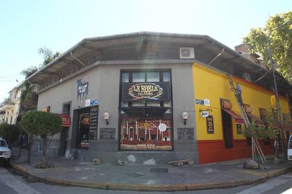 En esta histórica esquina de Medrano y Costa Rica se albergan dos aljibes del 1800