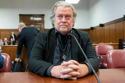En esta imagen de archivo, Steve Bannon, comparece en un tribunal en Nueva York, el 12 de enero de 2023 (Steven Hirsch/New York Post vía AP, Pool, archivo)