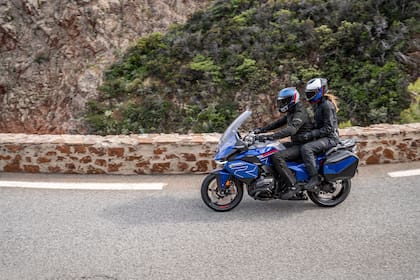 En esta versión, se optimizó el espacio para el pasajero con un asiento más largo