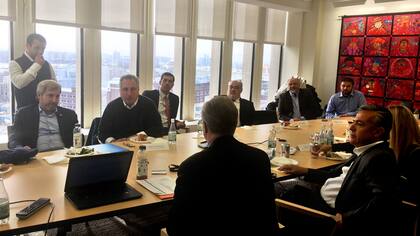 En Estados Unidos, el Gobierno mostró armonía con gobernadores de distinta filiación política