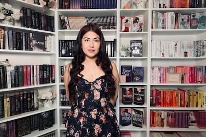 En Estados Unidos retomó la escritura, tradujo sus textos y publicó su primer libro en papel en 2016