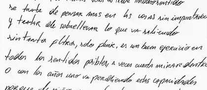 En este caso en el que predominan las minúsculas y aparecen algunas mayúsculas como la A, la P y la F, se utiliza para llamar la atención o para dejar algo muy en claro