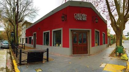 En este clásico de Adrogué hay más de 400 etiquetas de los mejores vinos