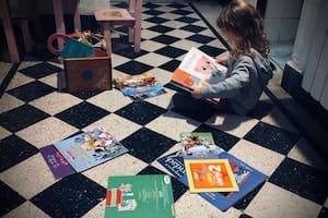 En estos días de cuarentena salieron varios cuentos ilustrados para explicar a los chicos la pandemia que se distribuyen de manera gratuita