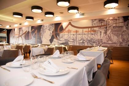 En Figata los ñoquis redoblan la apuesta con propuestas súper italianas, como en versión soufflé de espinaca caprese o a la bagna cauda