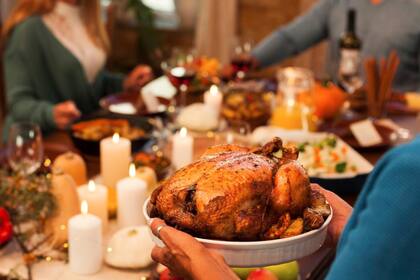 En Florida, la baja de los precios del combustible podría impulsar a las familias a viajar para el Día de Acción de Gracias