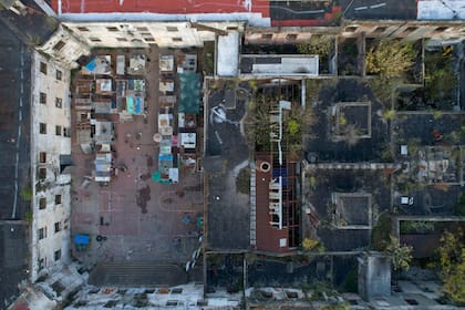 Vista de la cárcel de Caseros desde el drone de LA NACION