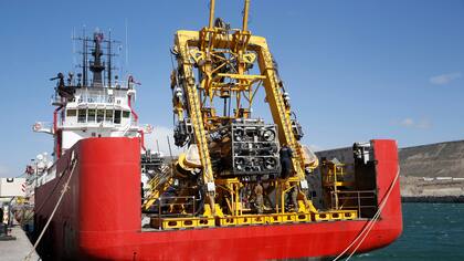 Así partió el Sophie Siem, el barco que lleva el minisubmarino que buscará al ARA San Juan