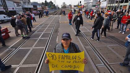 Al se desalojados cortaron las vías del tren Sarmiento