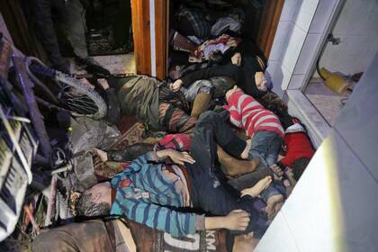 El ataque dejó que dejó decenas de muertos, entre ellos mujeres y niños