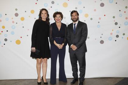 Carolina Stanley, Julia Pomares y Federico Salvai