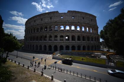 Italia espera que con la llegada del verano pueda salvar su industria turística, un sector clave de su economía socavado por la pandemia.