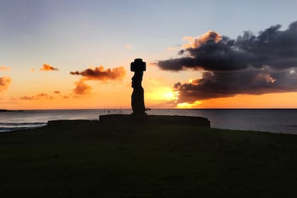 Además de la erosión por marejadas más fuertes, Rapa Nui (nombre nativo de Isla de Pascua) atraviesa por un inquietante período de disminución de lluvias. 2017 fue el año más seco de su historia, al registrar apenas 670 milímetros de precipitaciones, frente al promedio anual de 1100 milímetros