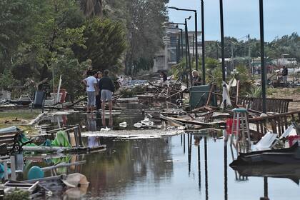 En fotos: una tormenta de viento y granizo causó la muerte de seis turistas en Grecia