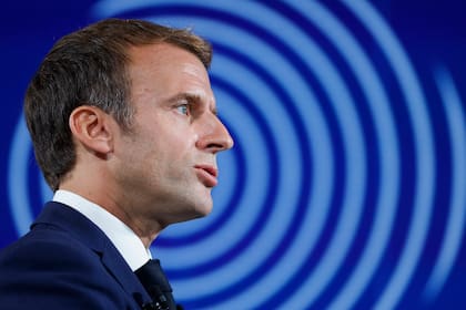 En Francia, el presidente Macron se prepara para hablar este martes, en en medio del aumento del número de casos