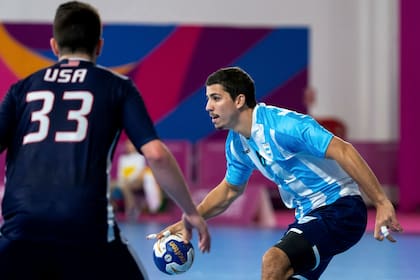 En Francia fue apodado "El Messi del handball"; pero le huye a ese elogio