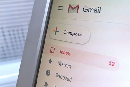 En Gmail se puede ingresar un comando especial para aplicar un filtro que muestre cuáles son los mails con archivos adjuntos de gran tamaño