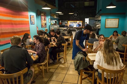 En Gran Dabbang hay solo 14 mesas y 11 platos