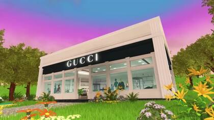 En Gucci Town en Roblox, los jugadores pueden comprar ropa para sus avatares usando la moneda del juego Robux