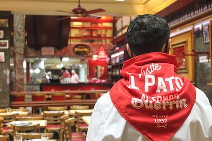 En Güerrin está la invitación a visitar el patio que antaño era conventillo.