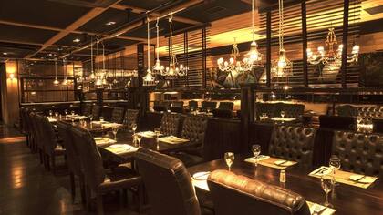 En Happening, la parrilla y el horno a leña hacen maravillas