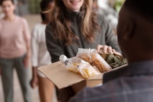 Dónde entregan comida gratis en Texas en la semana del 11 al 15 de mayo del 2026: hora y requisitos