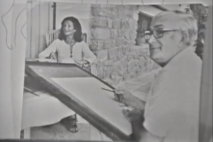 En Ibiza recibía la visita de la vizcondesa Jacqueline de Ribe