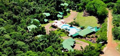 En Iguazú Jungle Lodge hasta se les ofrece a los huéspedes la posibilidad de plantar un árbol nativo de la selva paranaense