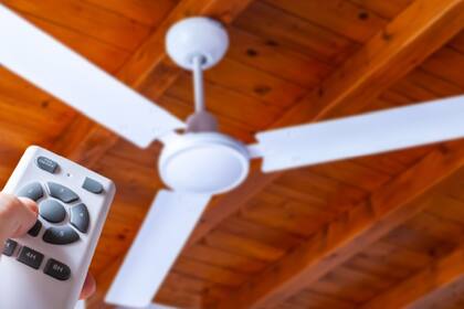 En invierno se aconseja utilizar el ventilador de techo para hacer que el calor descienda (Ventilador/Archivo)