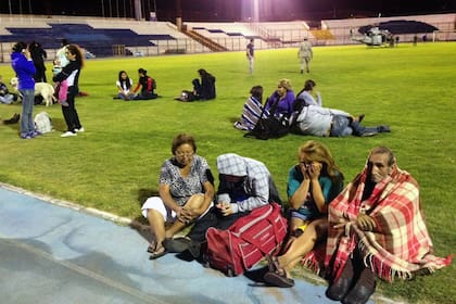 En Iquique, los ciudadanos se refugiaban en un estadio