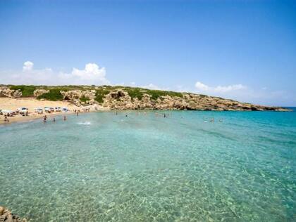En Italia el acceso a las playas públicas y privadas es libre y en la entrada a cada balneario es obligación la medición de la temperatura corporal.
