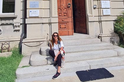 En Italia, Erika estudi Lenguas y Literaturas Extranjeras Modernas y en Argentina, Psicologa.