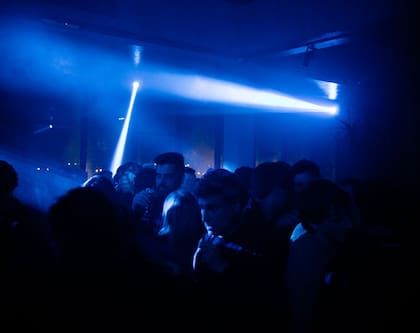 En julio pasado abrió Sendero, otro espacio en la Costanera Norte que promete ganarse un lugar para los amantes de la fórmula “buena mesa y pista”