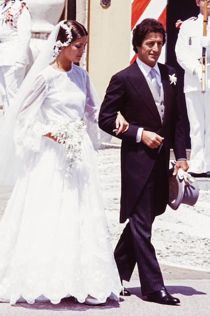 En junio de 1978 se casó con Junot, reconocido playboy diecisiete años mayor que ella. Su vestido, diseñado por Marc Bohan para Dior, aún hoy es fuente de inspiración entre las novias