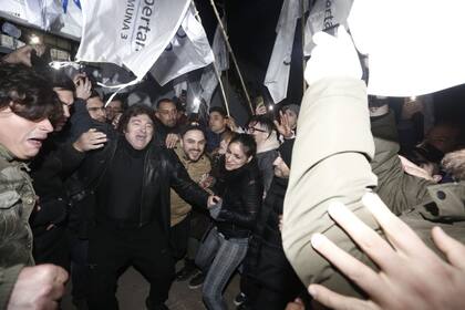 En junio de 2022, Javier Milei, por entonces diputado libertario, lanzó su precandidatura presidencial en un acto realizado en El Porvenir