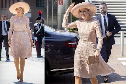 En junio de 2024 fue a la Global Leadership Exchange con un Natan Couture, de acabado devoré y cintura marcada, que había estrenado hacía años. En ambas ocasiones, lo llevó con una pamela XL, tal como le gustan.