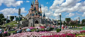 Disneyland California modifica una regla histórica sobre el cambio de parque