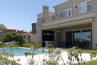 Se necesitan menos dólares que hace dos meses para construir una casa country de 315 m²