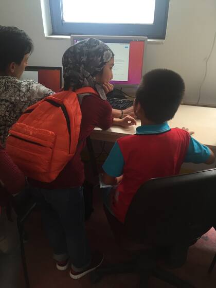 En Khora los chicos reciben clases de computación y otros talleres