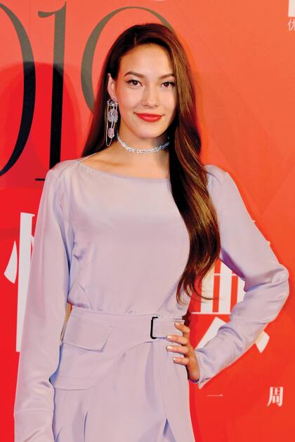 En la actualidad, Gu es una de las favoritas de las marcas de moda. Hace unos meses fue convocada por Tiffany & Co. para ser la nueva imagen de su campaña "Give Me the T".