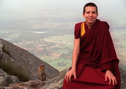 En la adolescencia, Osel se dio cuenta de que la vida de monasterio no era lo que deseaba.