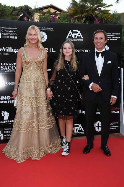 En la alfombra roja junto a Alejandro Gravier y su hija Taína