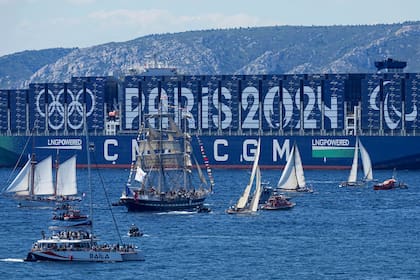 En la Apertura de los Juegos Olímpicos París 2024, los deportistas "desfilarán" en barcos