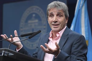 Caputo volvió a apuntar contra Kicillof por los impuestos a la producción de autos