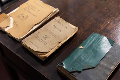 En la Biblioteca Miguel Cané se realizó un taller de lectura para aproximar lectores a "El Aleph" y una visita guiada por el Espacio Borges.