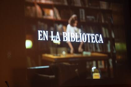 "En la biblioteca": un clima de intimidad en la pantalla