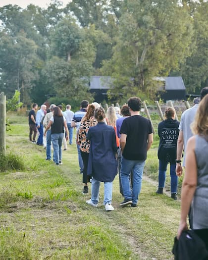 En la Bodega Las Hijas se hacen visitas guiadas por los viñedos y degustaciones los sábados