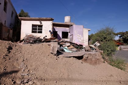 En la calle Honduras, una de las casas que fue severamente afectada por el aluvión de agua y lodo. Debió ser abandonada