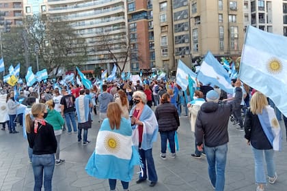 En la Capital cordobesa, los manifestantes se concentraron frente al Patio Olmos